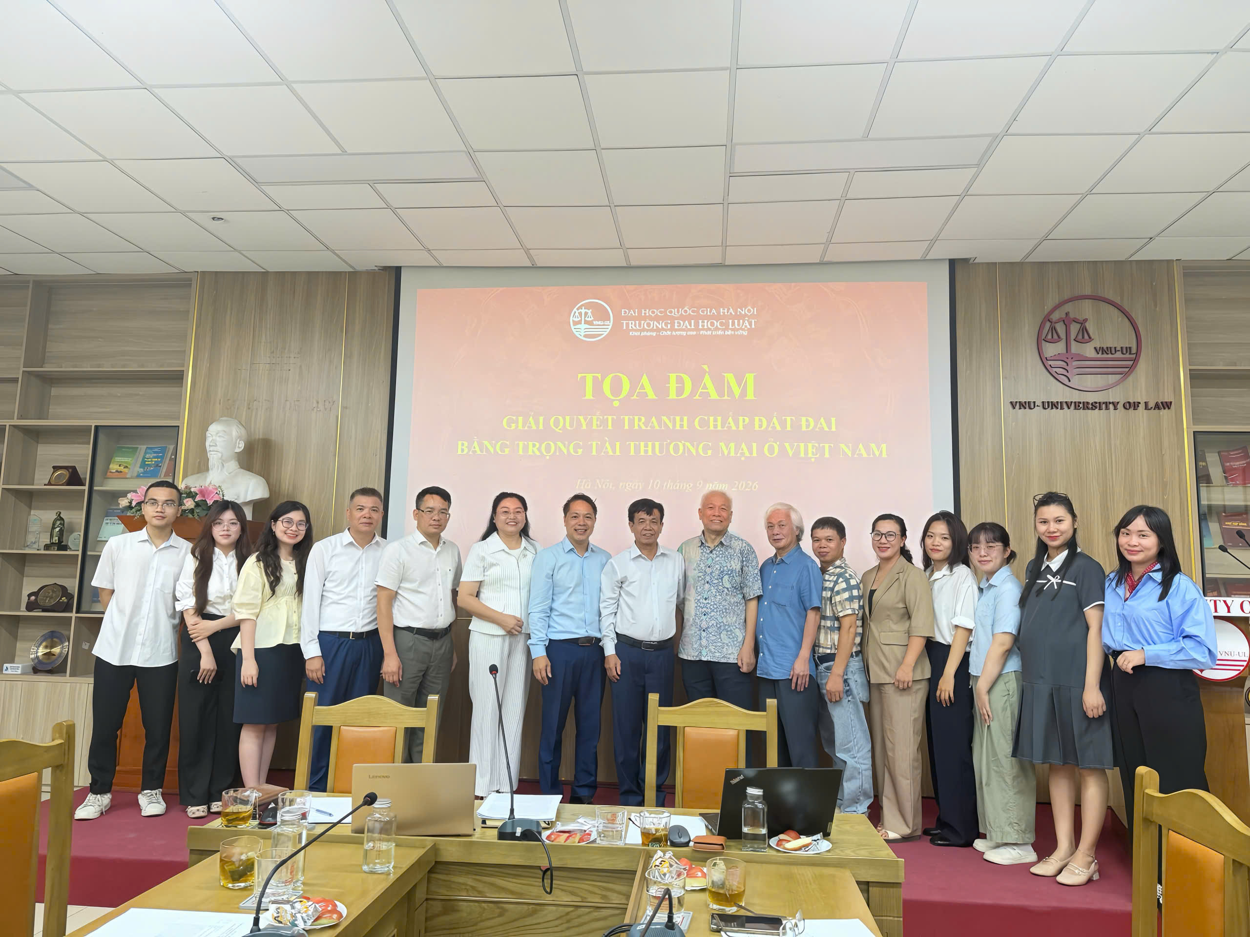 ĐẠI DIỆN MAAC THAM DỰ TỌA ĐÀM “GIẢI QUYẾT TRANH CHẤP ĐẤT ĐAI BẰNG TRỌNG TÀI THƯƠNG MẠI Ở VIỆT NAM” TẠI TRƯỜNG ĐẠI HỌC LUẬT – ĐẠI HỌC QUỐC GIA HÀ NỘI