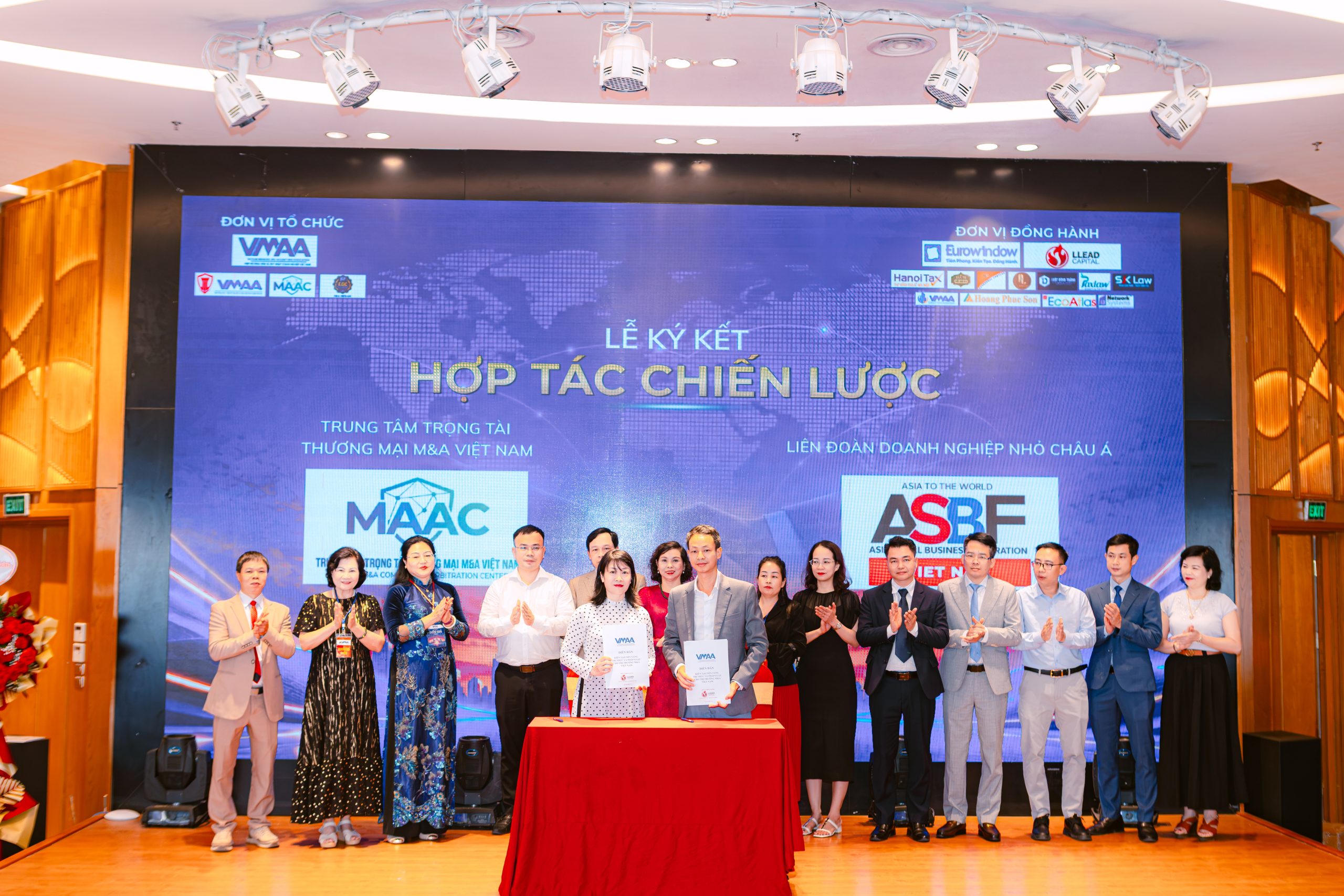 Đại diện MAAC và ASBF Việt Nam ký kết MOU